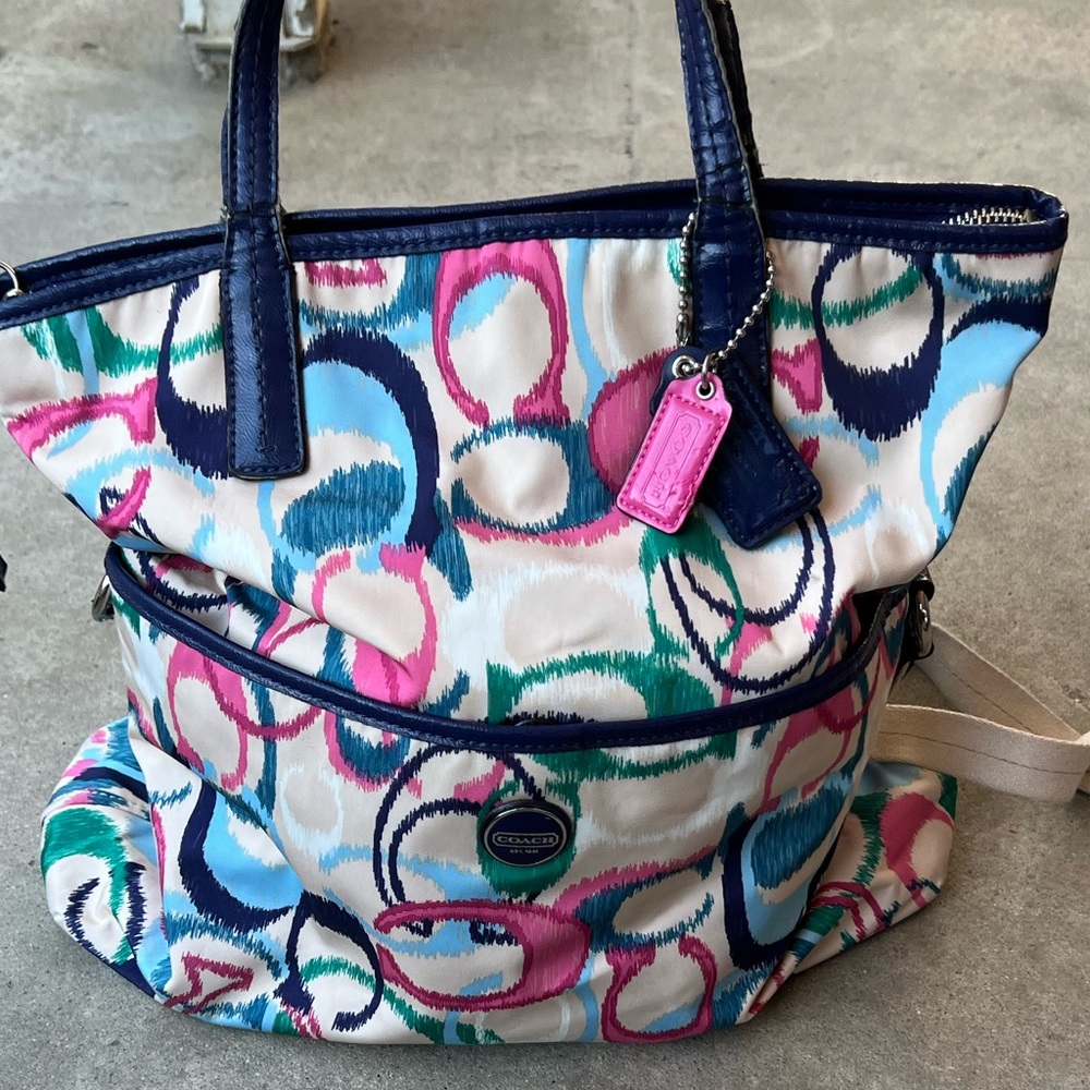 Vintage Coach Blue and Pink Patterned Women’s Blue Pink Large Long Shoulder Bag - Picture 2 of 14